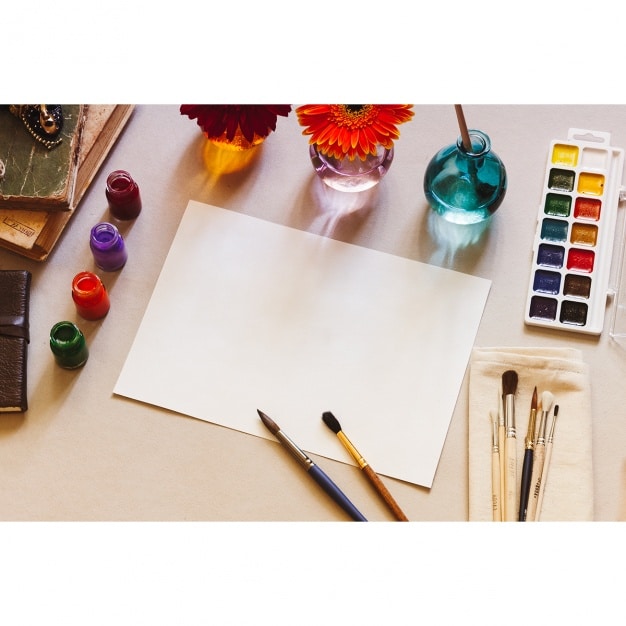 Download Free Painting Session Mockup in PSD - DesignHooks