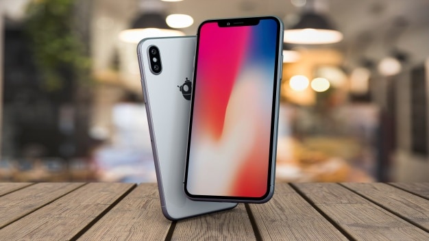 Custom Smartphones Plus Table