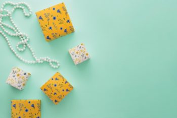 Free Simple Jewelry Packaging Mockup in PSD